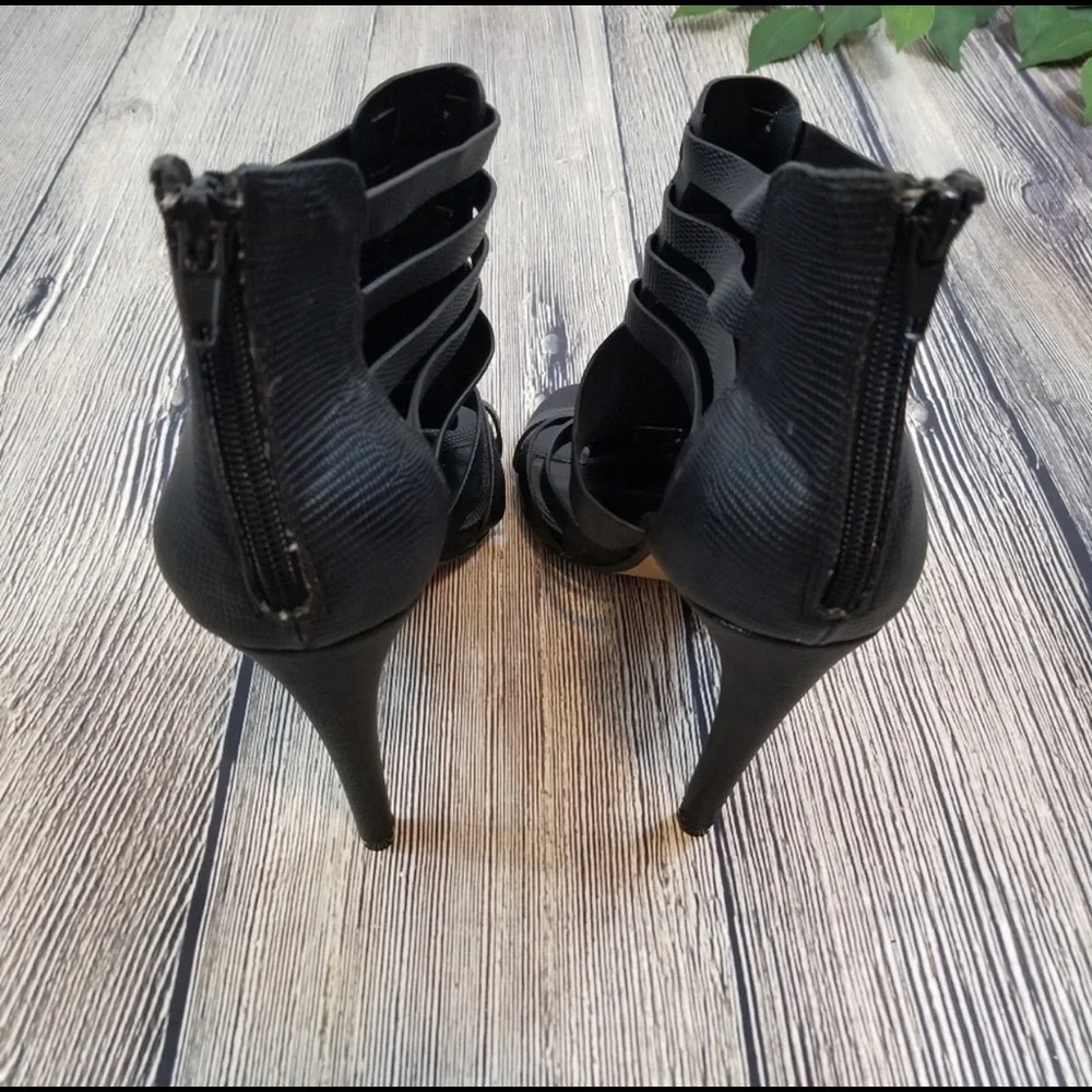 Steve Madden Madelia Strappy Gladiator Heels - Picture 5 of 7